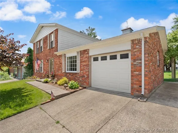 1010 Woodbourne Drive, New Albany, IN 47150