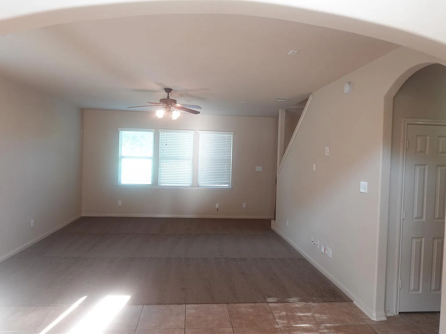 4 bed, 3.5 bath, 2194 sqft, $2,250 — Photo 2
