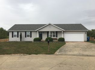 9921 Tad St, Lebanon, IL 62254