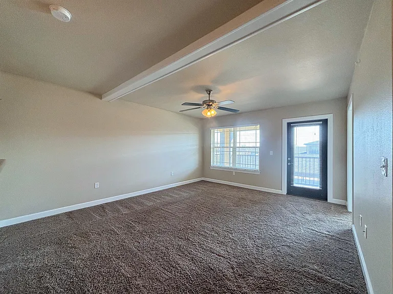 1411 Genesis Dr #6 — Photo 2