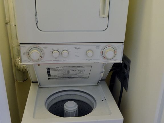 5th image of 1030 N American St Unit 03