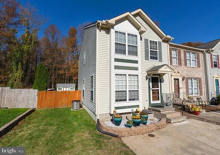 103 Cypress Dr — Photo 2