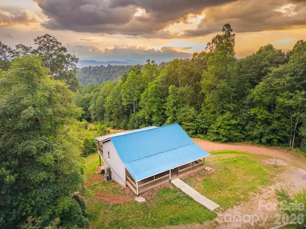 3020 Silver St, Morganton, NC 28655