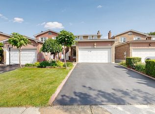 18 Richbell St, Vaughan, ON L4J5W4