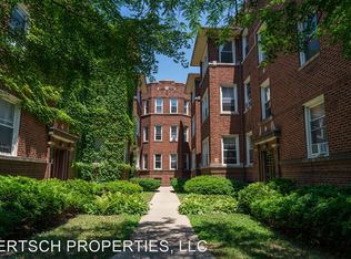 1454 W Argyle St APT 3S, Chicago, IL 60640