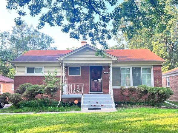 2737 Tennyson Pl, Hazel Crest, IL 60429