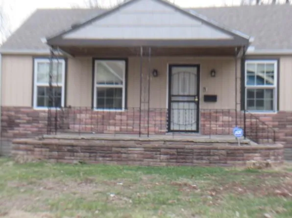 2433 E 69th Ter, Kansas City, MO 64132