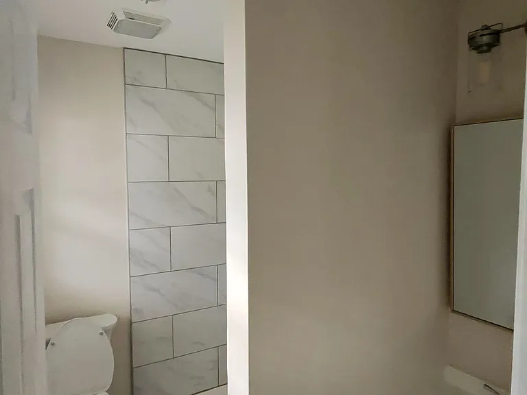 832 Newman St — Photo 25