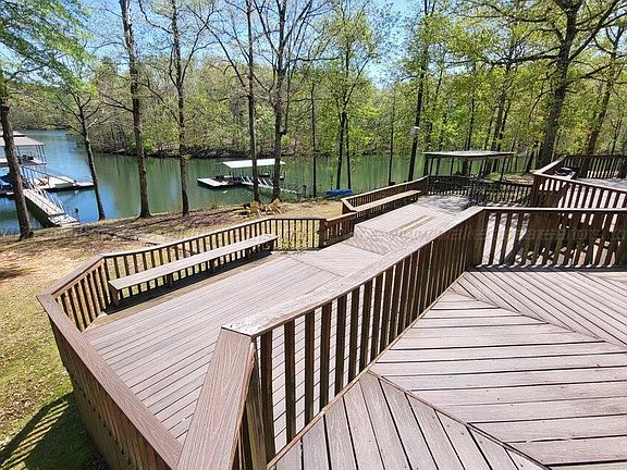 3rd image of 831 Raccoon Branch Rd