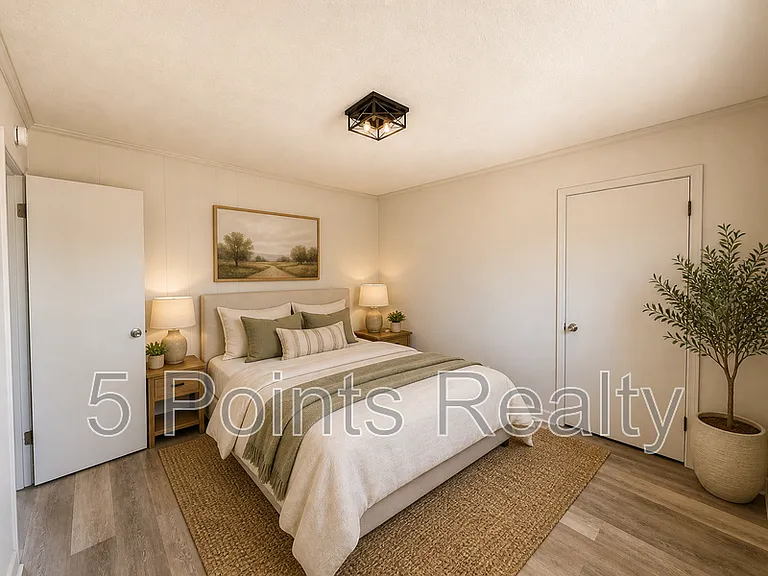 2121 Bracey Cir #B — Photo 17
