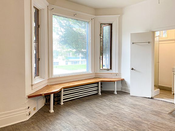 3rd image of 301 Wilbrod St #11575248