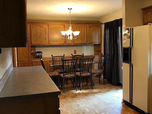 2nd image of 7311 Saratoga Ct
