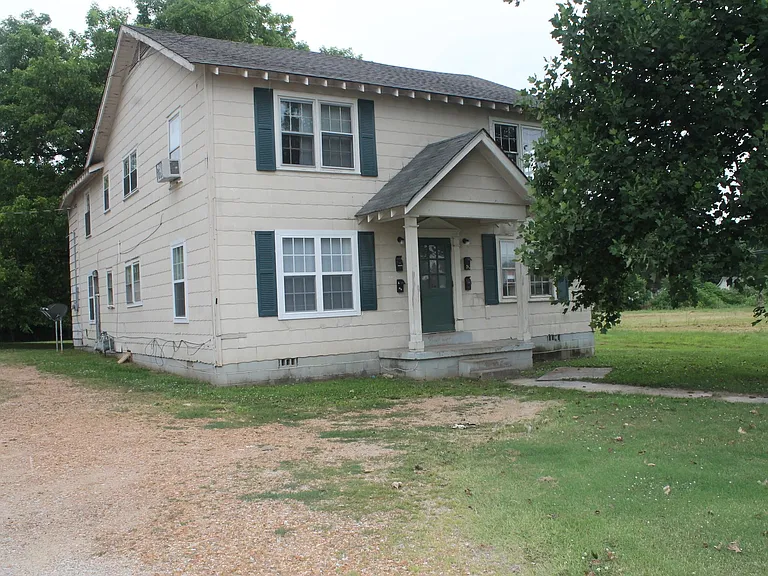 607 Hatchie — Photo 1