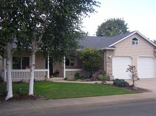 207 Grizzly Ave, Eugene, OR 97404