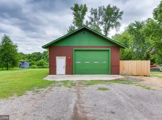 2406 Westedge Blvd, Mound, MN 55364