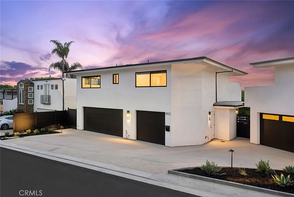Building Photo - 403 Serra Dr