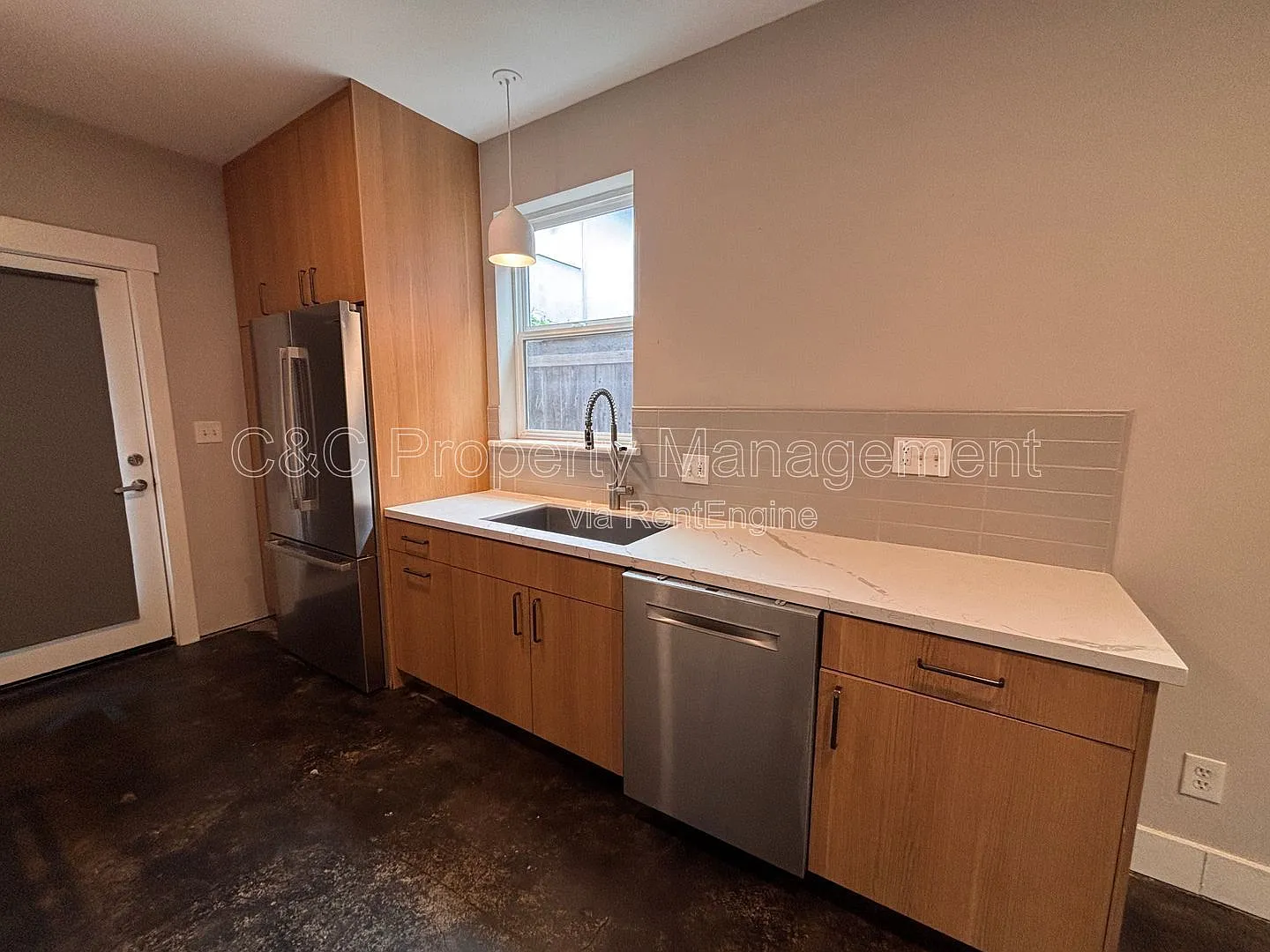3 bed, 2.0 bath, 1498 sqft, $3,850 — Photo 4