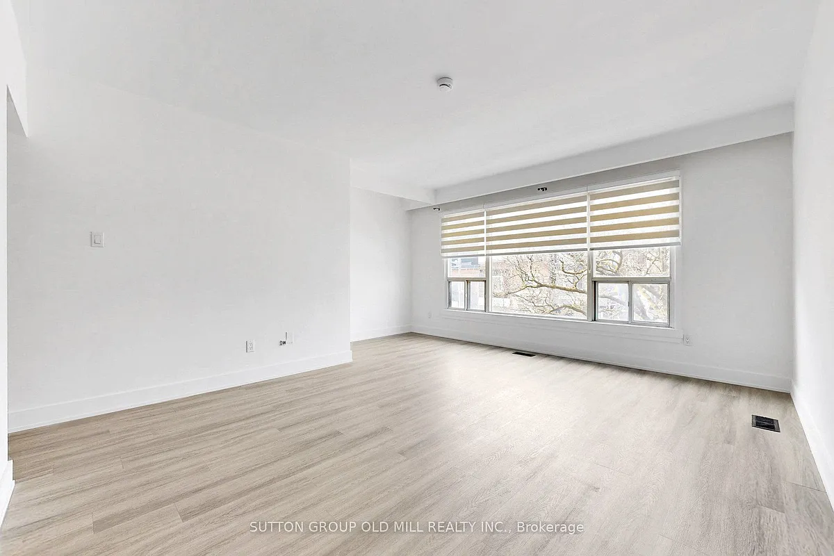 Building Photo - 809A Saint Clair Ave W