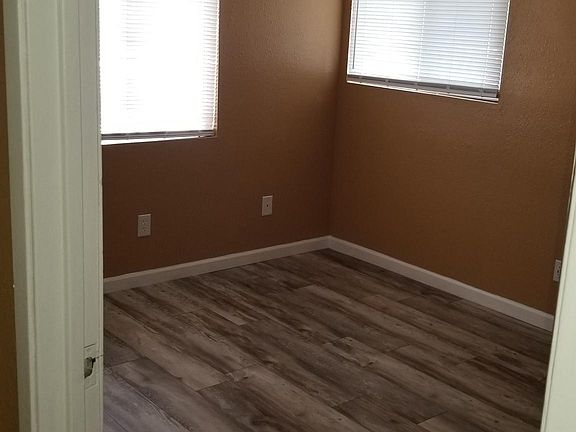 3rd image of 1250 Rosalia Ave APT D