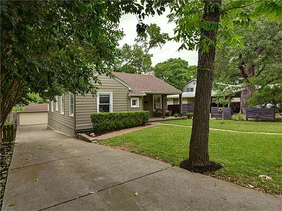 3rd image of 4704 Shoalwood Ave