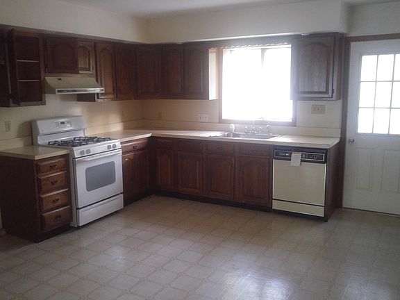 2nd image of 1241 Clearview St