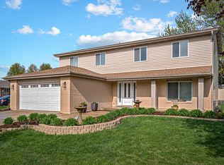 6813 Harvest Ave, Woodridge, IL 60517