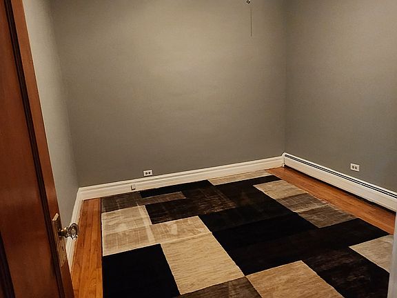4th image of 1027 32nd Ave APT 1