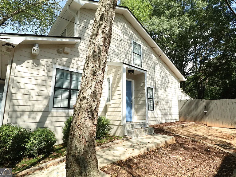933 Ohara Dr — Photo 8