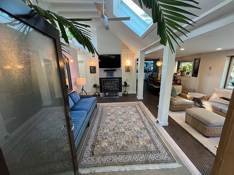 1 Burkeshire Dr — Photo 20