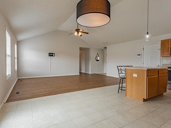 4th image of 4545 Baywood Ct