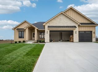 8175 Longmeadow Ln, West Des Moines, IA 50266