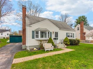 9 Brian Rd, West Hartford, CT 06110