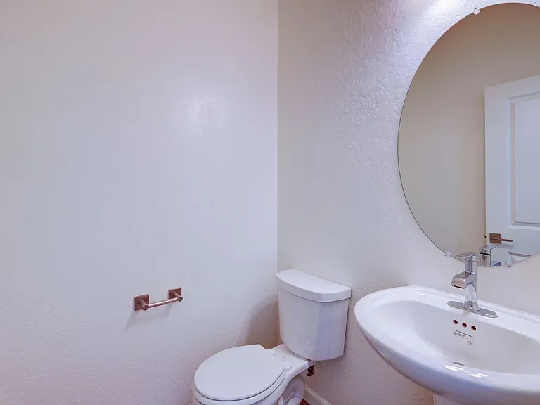 1498 Vintage Ln — Photo 10