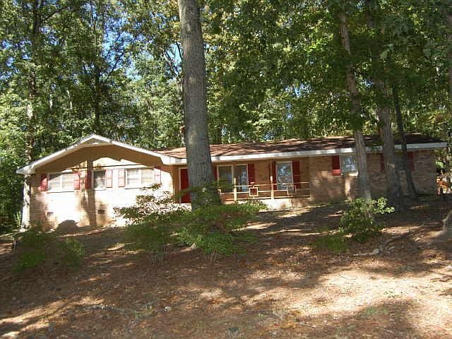 1st image of 2685 Beverly Ln
