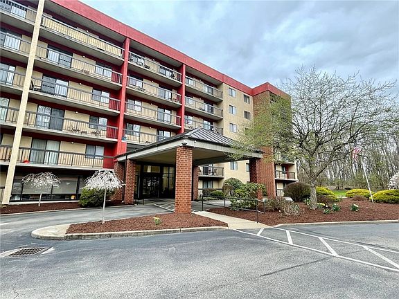 3rd image of 1987 Centurion Dr APT 311