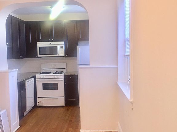 2nd image of 2349 N Kenneth Avenue # Third Fl