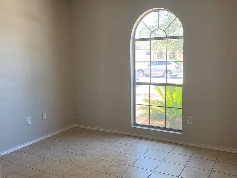 2615 Bandera Dr — Photo 8