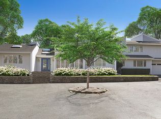 19 Quail Run, Hampton Bays, NY 11946