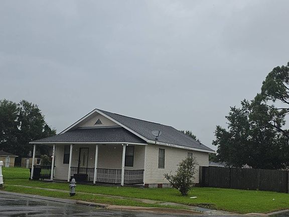 3rd image of 7901 Danube Rd