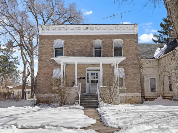 221 Rome Ave, Rockford, IL 61107