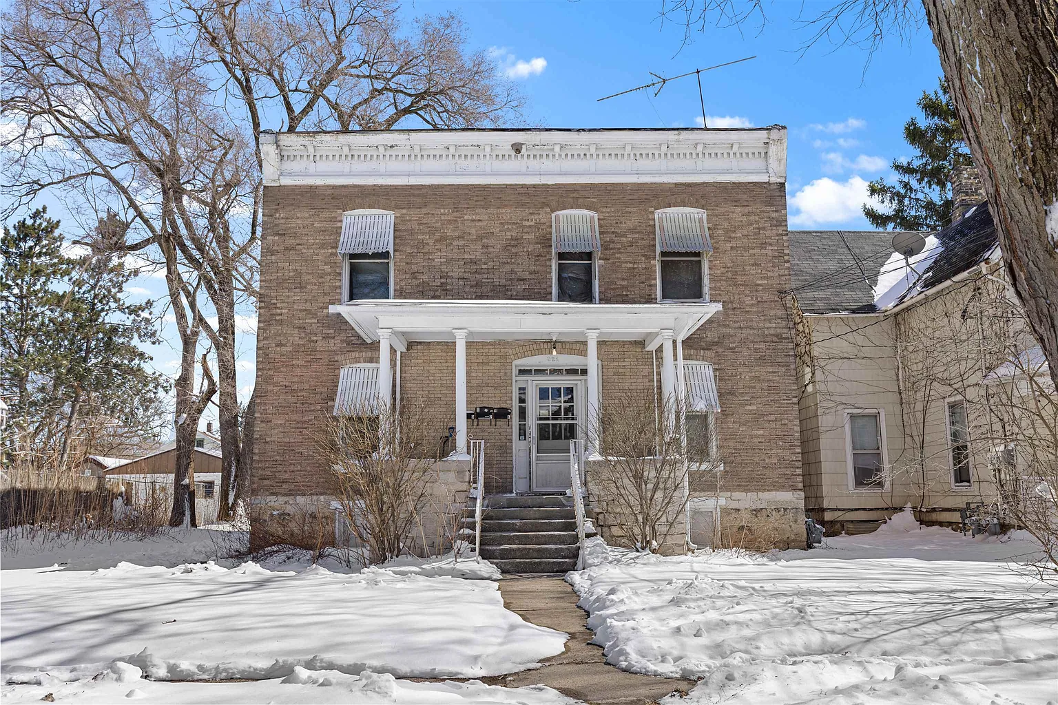 221 Rome Ave photo 1