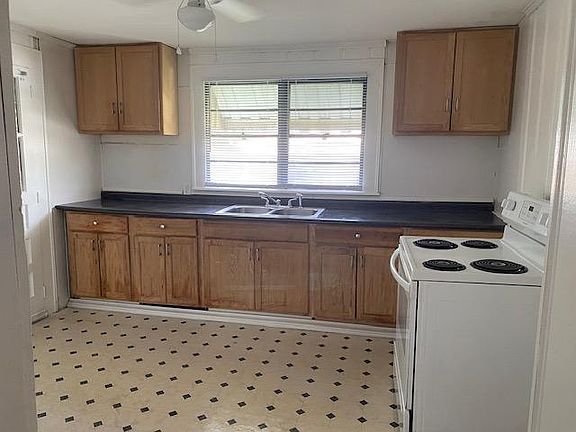 5th image of 315 Ray St