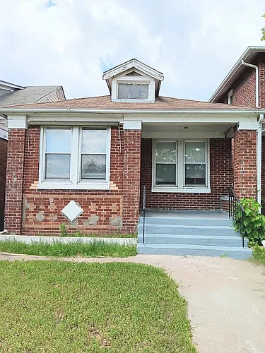 4430 Broadway Photo 1