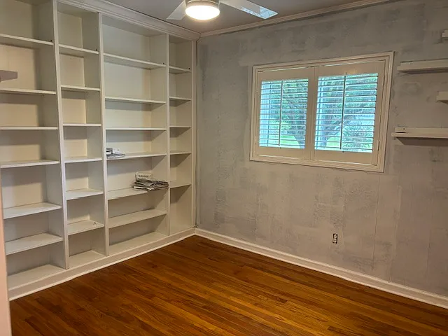 958 Hanover Ave — Photo 6