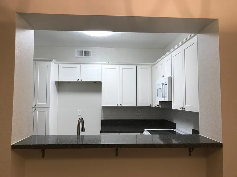 27 Campton Pl — Photo 13