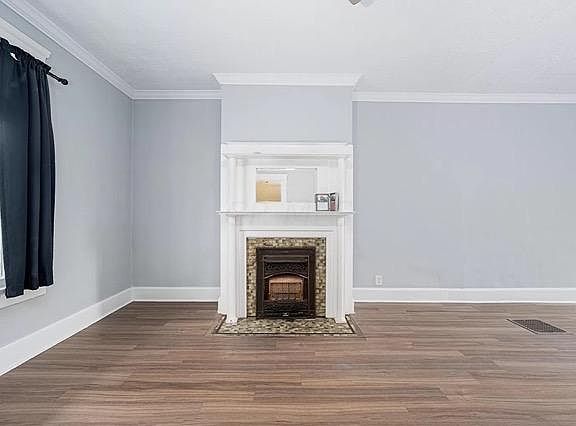 4th image of 291 Burt St