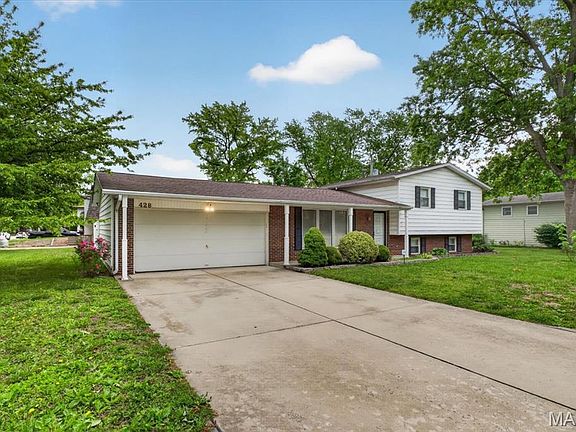 3rd image of 428 Anita Dr