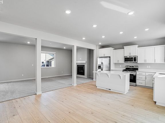 7th image of this home
