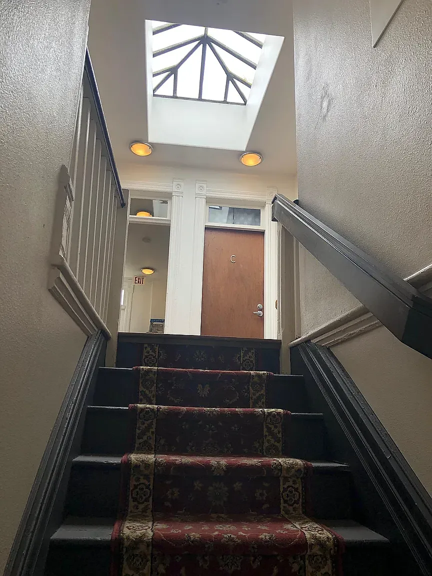 1 bed, 370 sqft, $995 — Photo 2