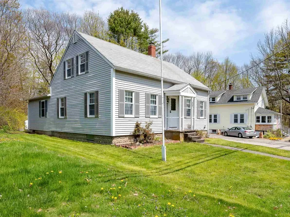 39 Woodlawn Avenue, Kittery, ME 03904